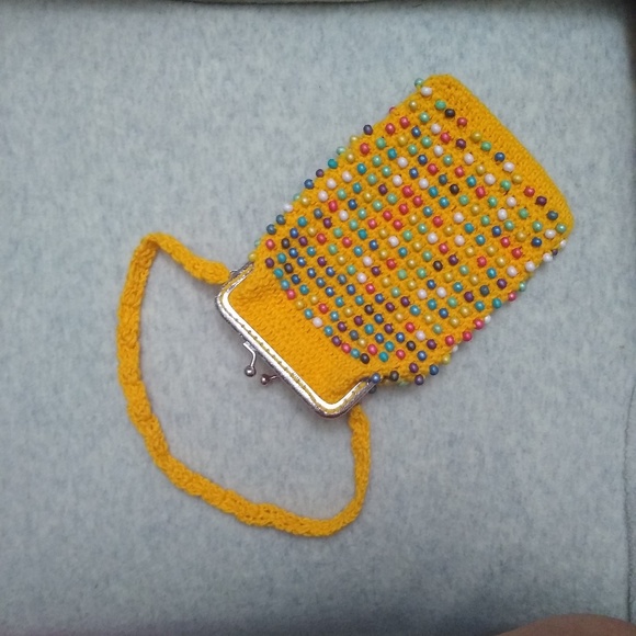 Beaded Phone cover, handmade crochet - Picture 6 of 6
